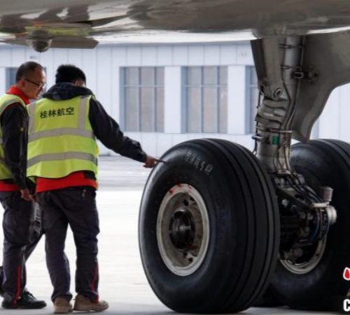 Civil aviation aircraft first assembled domestic aviation radial tires.-USA Aircraft Group Corporation
