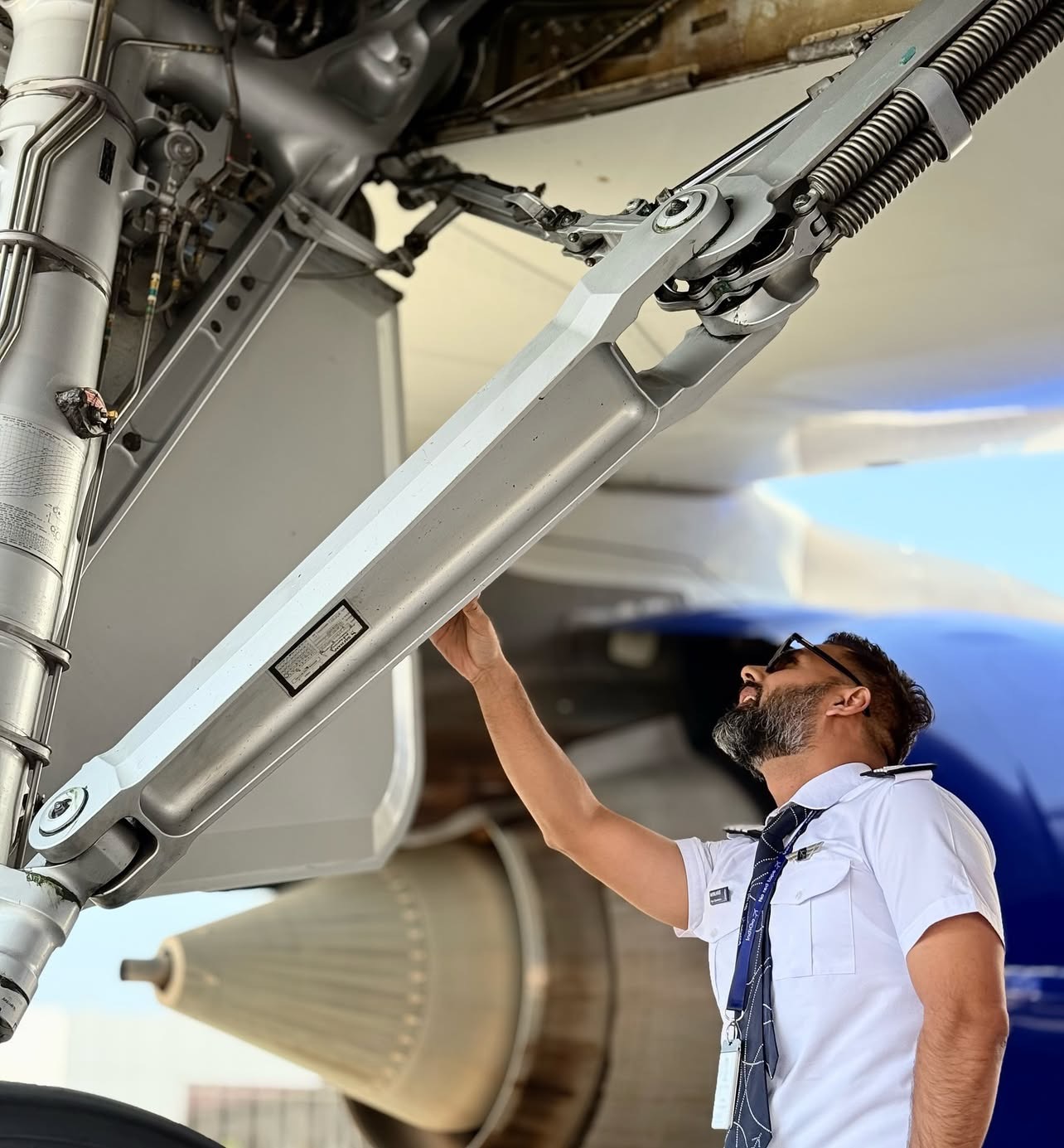 Main and front landing gea-USA Aircraft Group Corporation